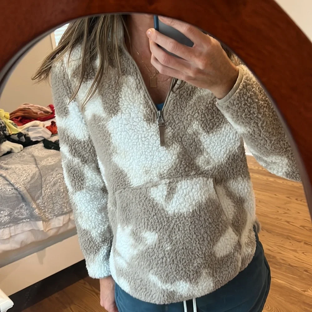 Fuzzy pullover - Picture 2 of 5